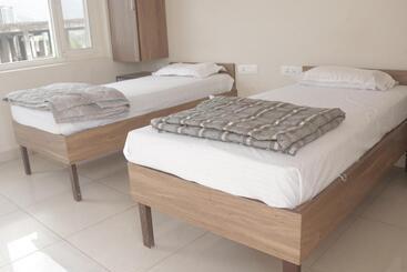 تختخواب و صبحانه Swaastik Yoga Guest House
