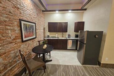 هتل Eaglescape Suites And Event Center