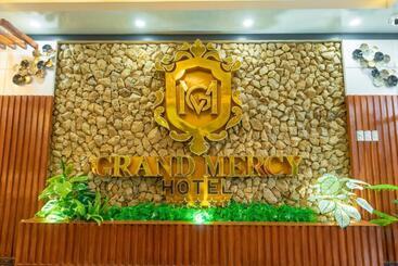 هتل Grand Mercy