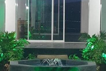 هتل Matumaini Guest House