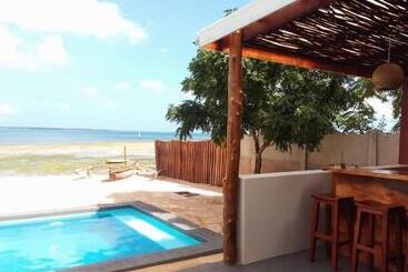 هتل Matumaini Guest House