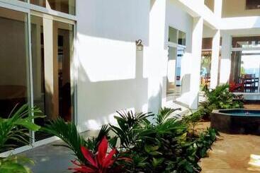 هتل Matumaini Guest House