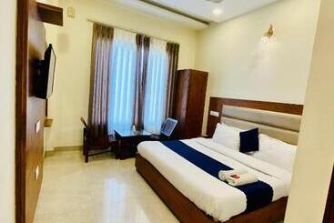 هتل New Ocean Manali !! Near Mall Road