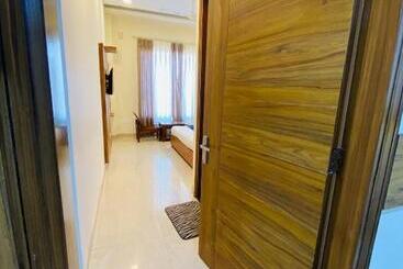 هتل New Ocean Manali !! Near Mall Road