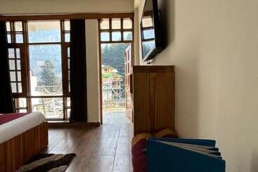 هتل New Ocean Manali !! Near Mall Road