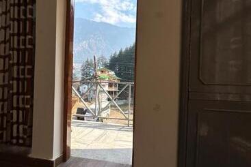 هتل New Ocean Manali !! Near Mall Road
