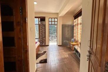 هتل New Ocean Manali !! Near Mall Road