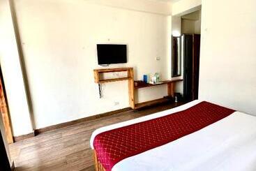 هتل New Ocean Manali !! Near Mall Road
