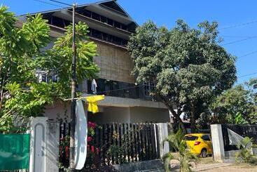 هتل Oyo 93137 Kost Maharaja
