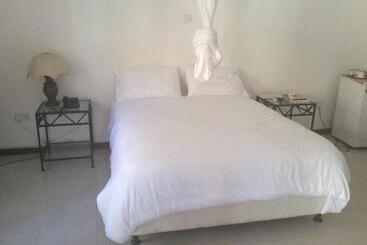 هتل The Landmark Boutique