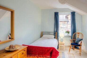 هتل Uu Residential