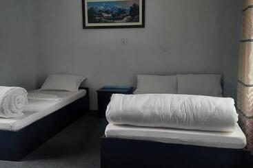 پانسیون Dream Home Guest House