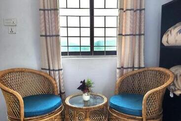پانسیون Dream Home Guest House