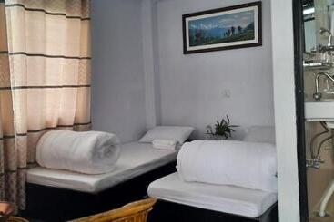 پانسیون Dream Home Guest House