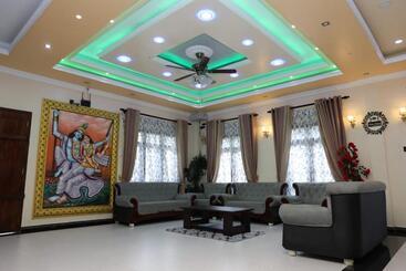پانسیون Hajiz Palace