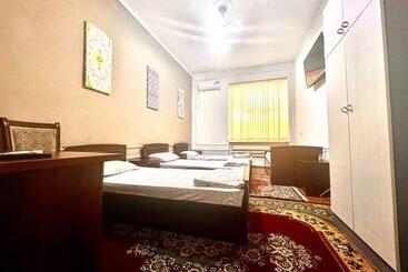 פנסיון Hello Hostel