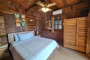 펜션 Melasti Mountain Villas Amed
