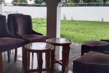 Rajesh Bed & Breakfast