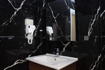 Relax Inn Hotel Durres