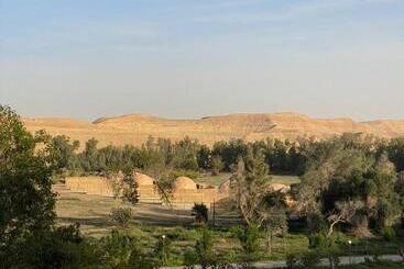 منتجع جلامبنغ   Glamping Resort