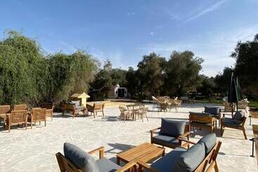 منتجع جلامبنغ   Glamping Resort