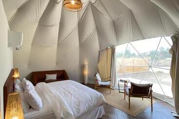 منتجع جلامبنغ   Glamping Resort