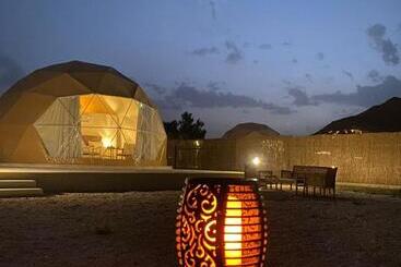 منتجع جلامبنغ   Glamping Resort