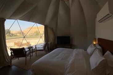 منتجع جلامبنغ   Glamping Resort