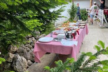 هاستل Guest House Bozvill
