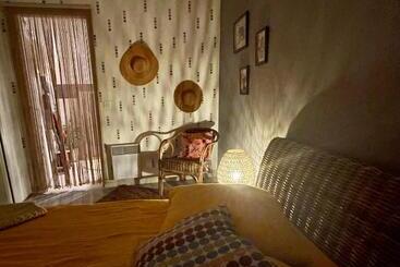 تختخواب و صبحانه Chambre Bohème Chez Rachel
