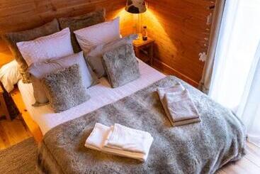 تختخواب و صبحانه Chambres Et Table D Hôtes Au Chalet Datcha