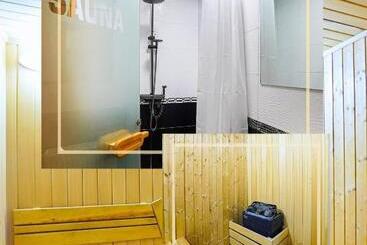 تختخواب و صبحانه White Hostel Mongolia
