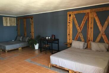 هتل Bon Vivant Front De Mer   Ile Rodrigues