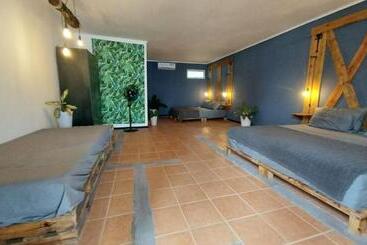 هتل Bon Vivant Front De Mer   Ile Rodrigues