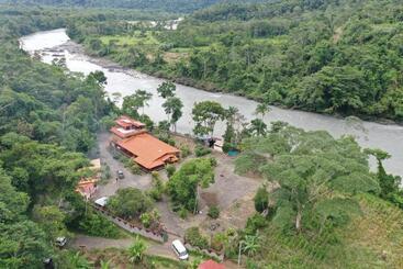 هتل Paraiso Pilcopata Inn