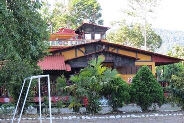 هتل Paraiso Pilcopata Inn
