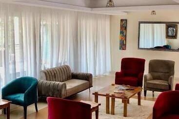 هتل The Address Resort