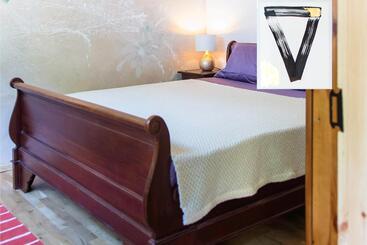 بنسيون стаи за гости в ритрийт център светлина мир любов Guest Rooms In Light Peace Love Center