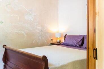 بنسيون стаи за гости в ритрийт център светлина мир любов Guest Rooms In Light Peace Love Center