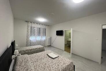 پانسیون Casa Roma Rooms&apartments
