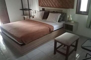 پانسیون Gania Guest House
