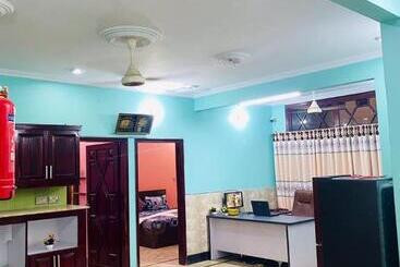 پانسیون Jinnah Inn Guest House