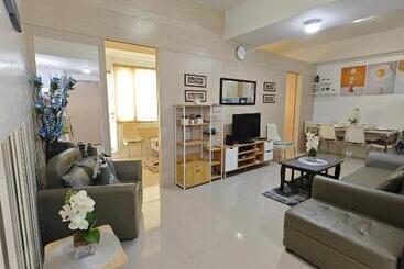 پانسیون Jocelyn Staycation @grass Residences North Edsa