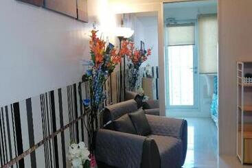 پانسیون Jocelyn Staycation @grass Residences North Edsa