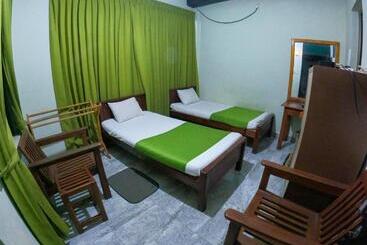 پانسیون Samara Guest Inn