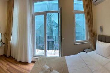 Taksim Nacre 360 Suit