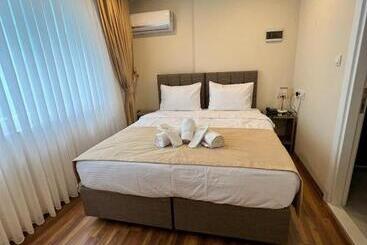 Taksim Nacre 360 Suit