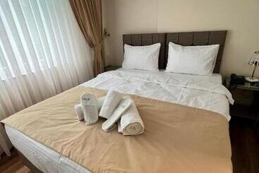 Taksim Nacre 360 Suit