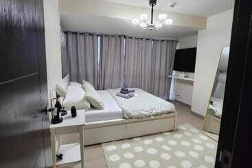 Eastwood Global Plaza Luxury Residence