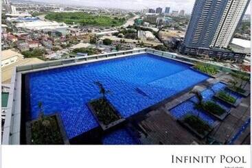 Eastwood Global Plaza Luxury Residence